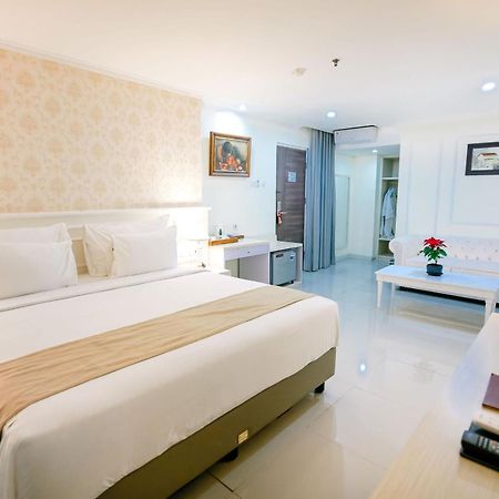 The Cube Hotel Malioboro, Azana Hotels Collection Yogyakarta Exterior photo