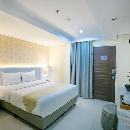 The Cube Hotel Malioboro, Azana Hotels Collection Yogyakarta Exterior photo