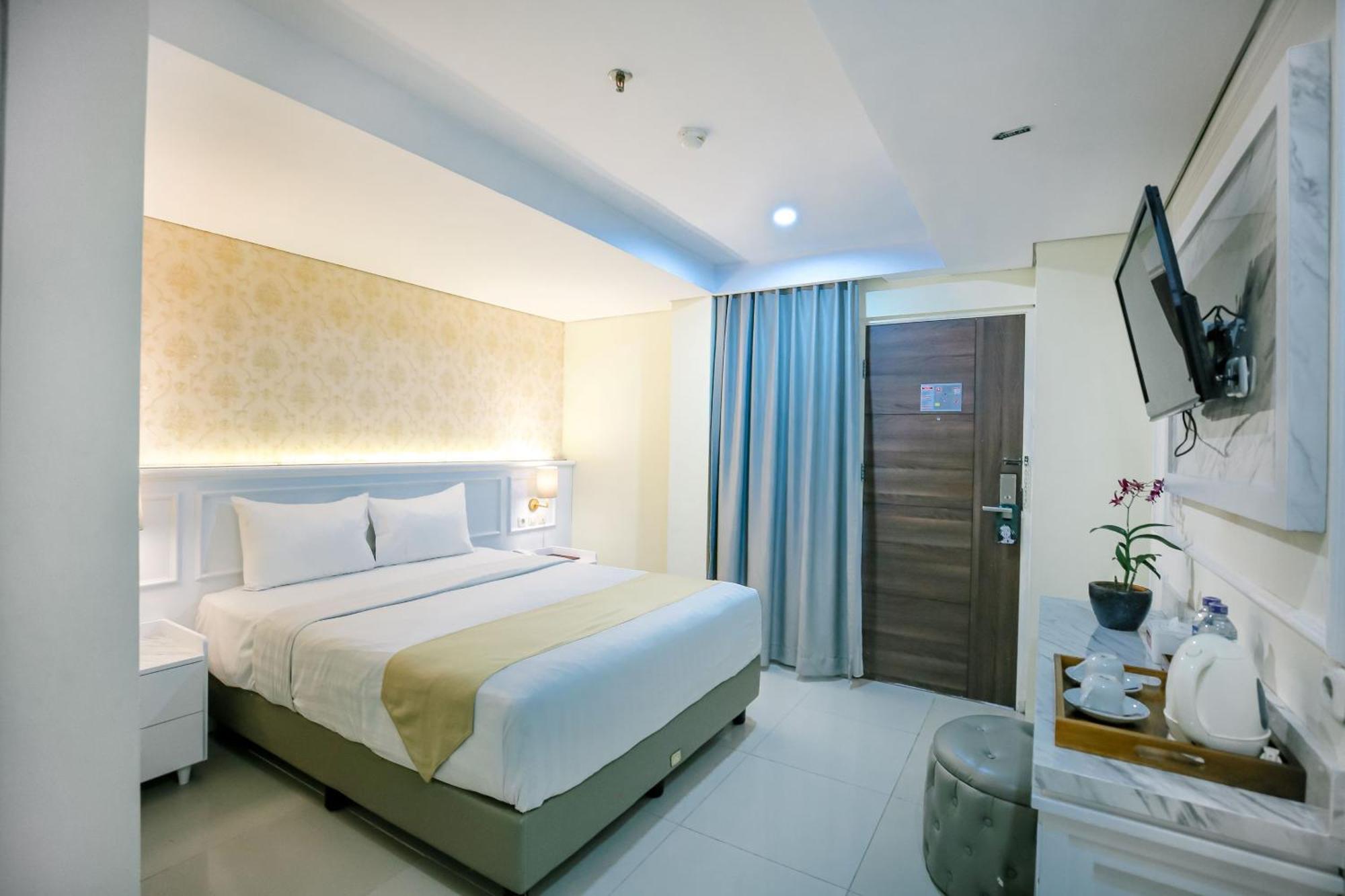 The Cube Hotel Malioboro, Azana Hotels Collection Yogyakarta Exterior photo